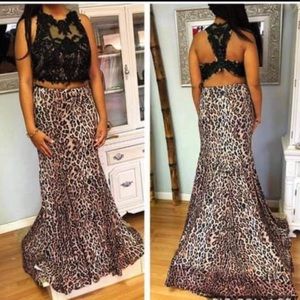 Formal Leopard dress $80🤩🐆